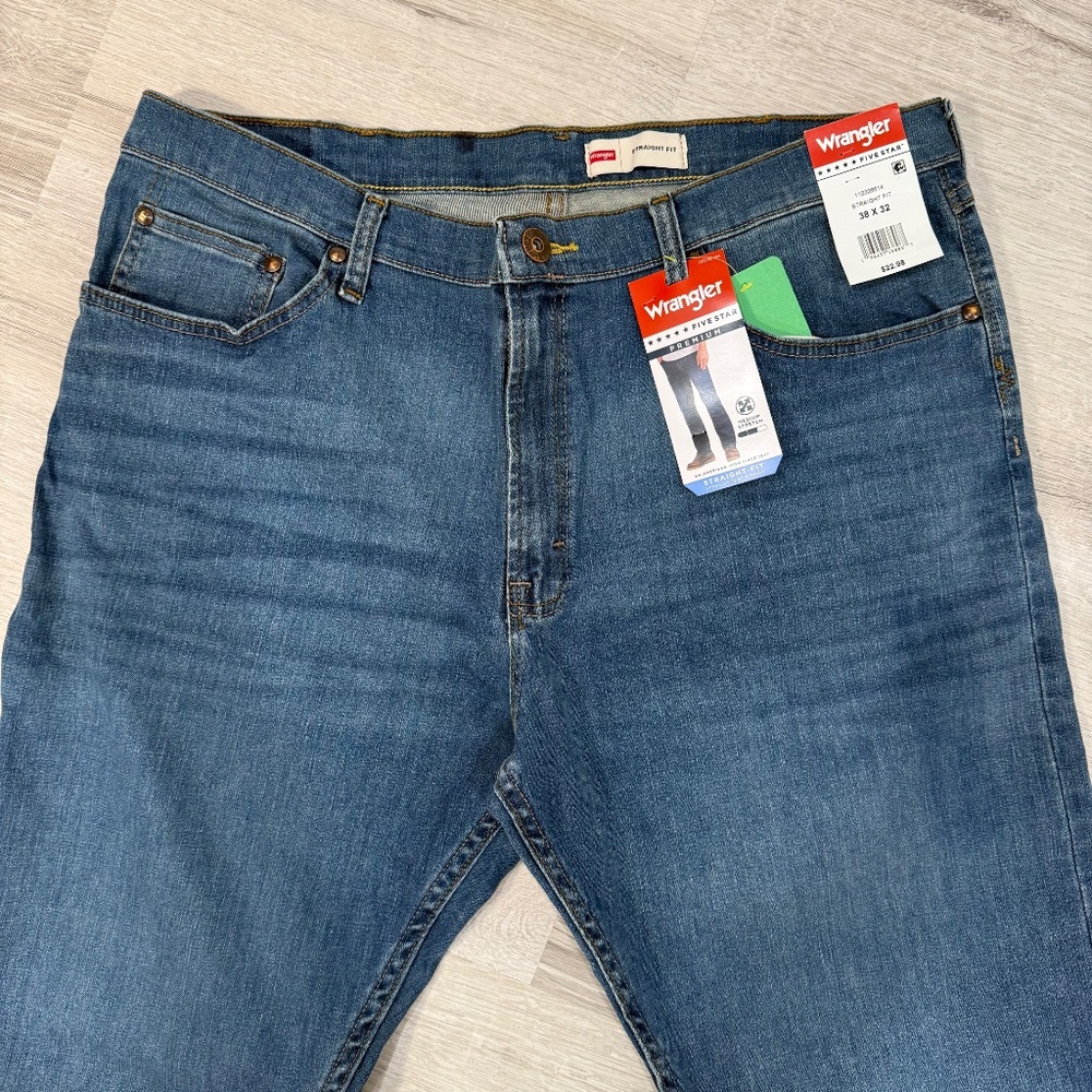 NWT Wrangler 5 Star Premium Jeans Medium Stretch Size 38 x 32 - Picture 4 of 9